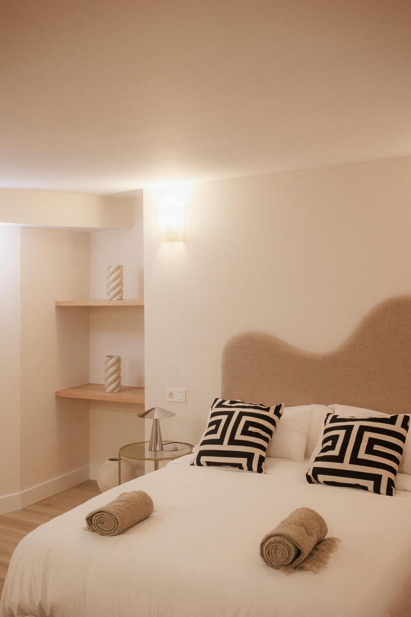 Apartamentos Cervantes Бадахос Экстерьер фото