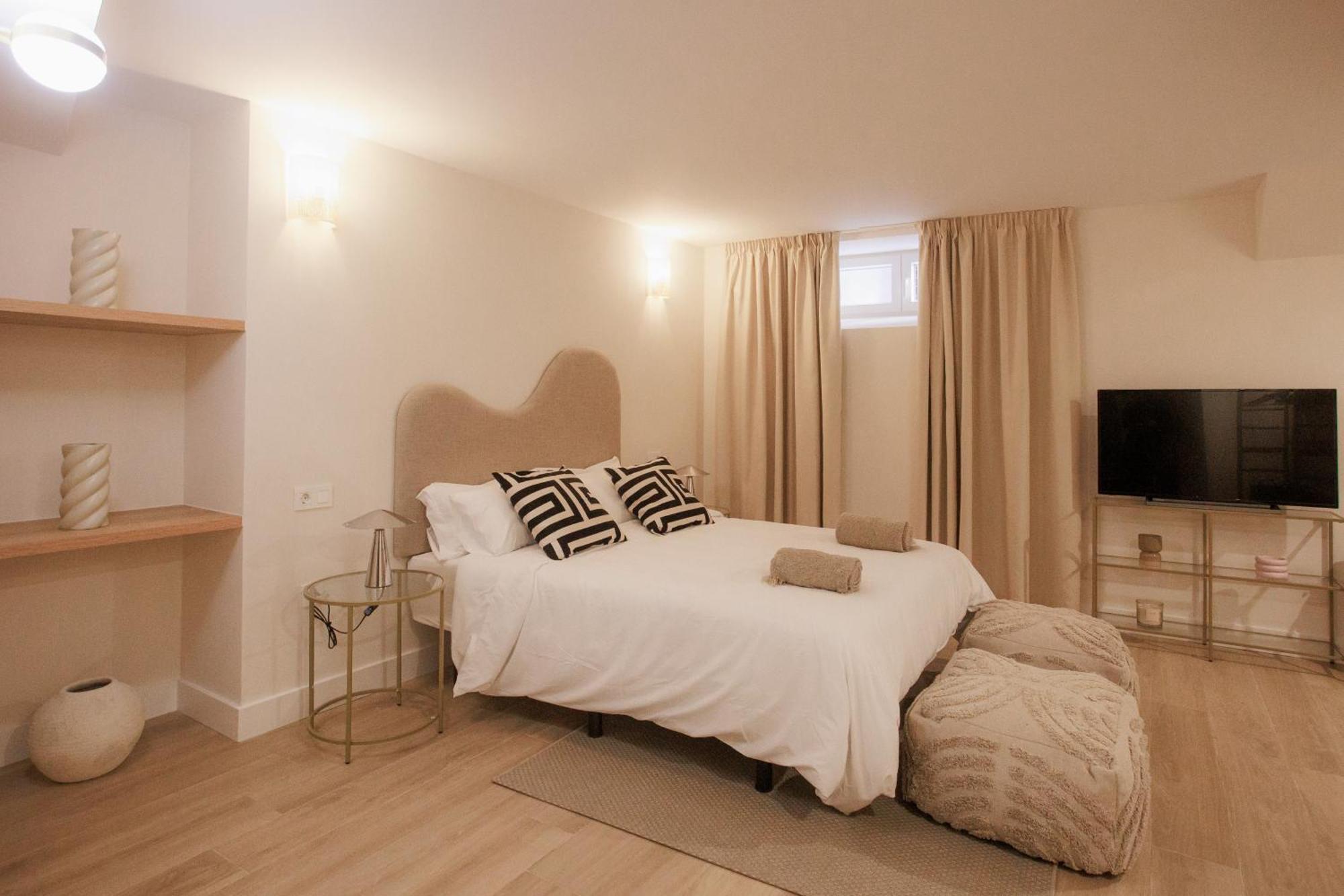 Apartamentos Cervantes Бадахос Экстерьер фото